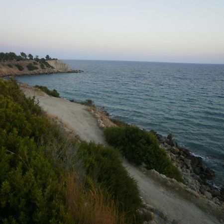 Апарт отель Pefkos Filoxenia Pefki  Экстерьер фото