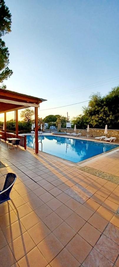 Апарт отель Pefkos Filoxenia Pefki  Экстерьер фото