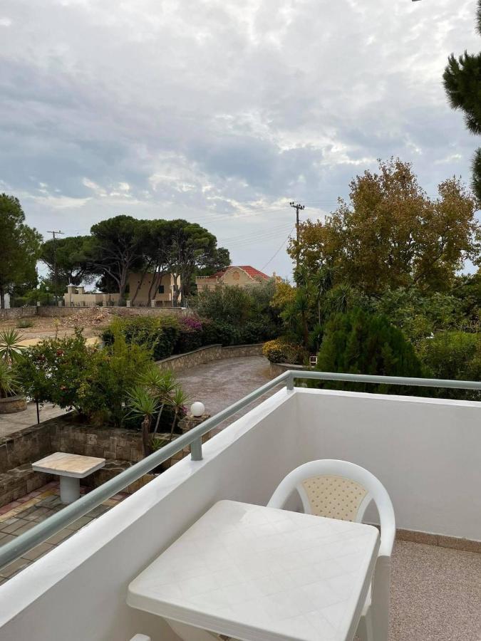 Апарт отель Pefkos Filoxenia Pefki  Экстерьер фото